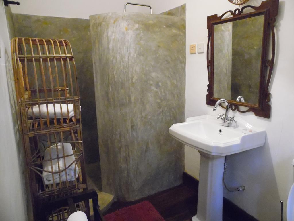 The Dream House Hotel Unawatuna Room photo