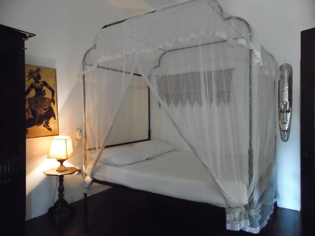 The Dream House Hotel Unawatuna Room photo