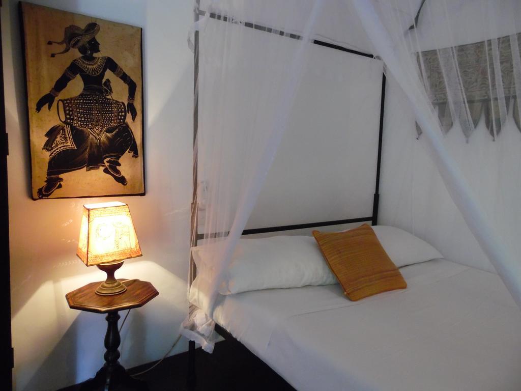 The Dream House Hotel Unawatuna Exterior photo