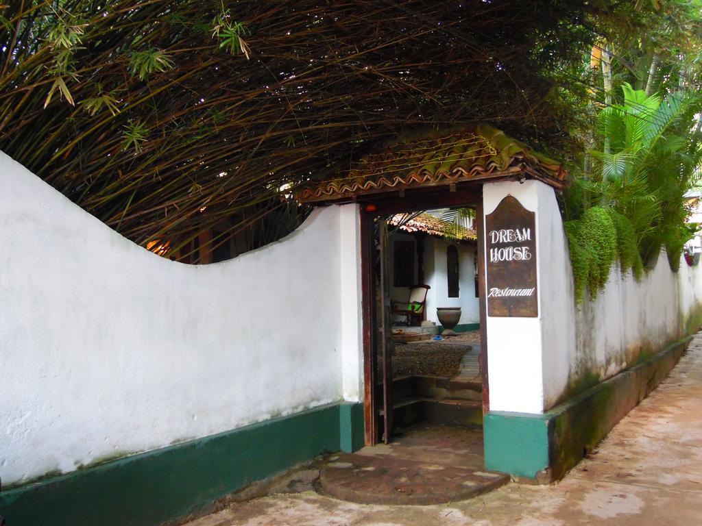 The Dream House Hotel Unawatuna Exterior photo